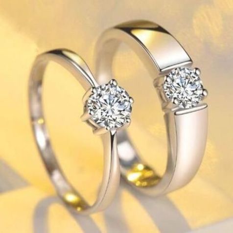 Celebrate Your Love with Stylish Couple
Rings: Chic and Sentimental