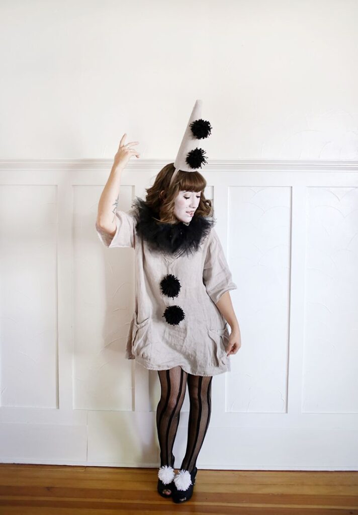 1696899254_Diy-Halloween-Costume.jpg