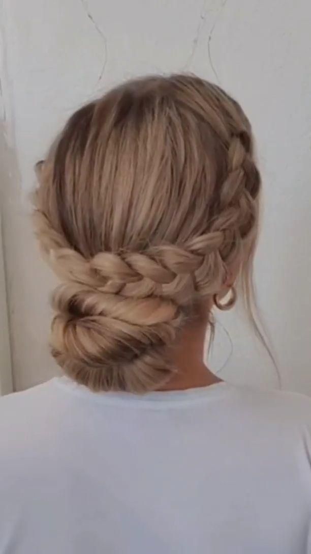 Easy Updos to Look Effortlessly Chic