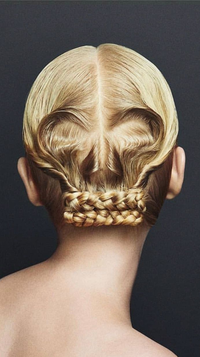 Get in the Halloween Spirit with These
Hairdos