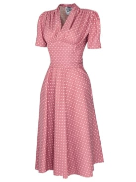 Add 1950s style dresses to your fashion
designs