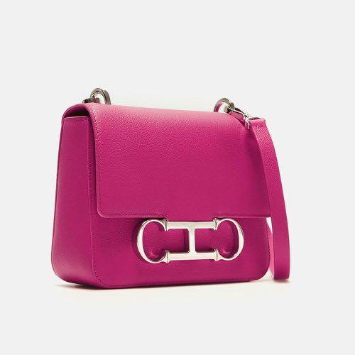 Carolina Herrera handbags – The next big
thing in fashion