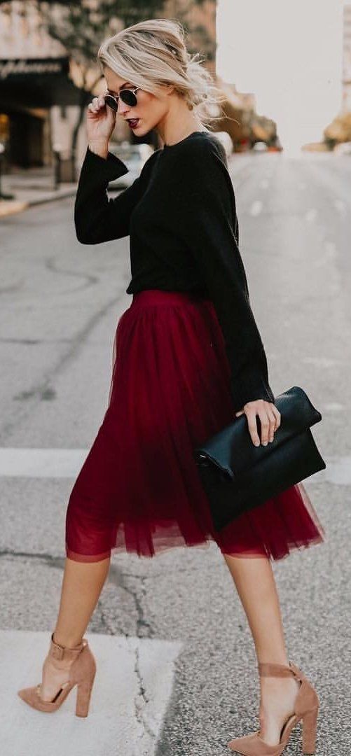 Styling Ideas for Christmas Skirt Outfits