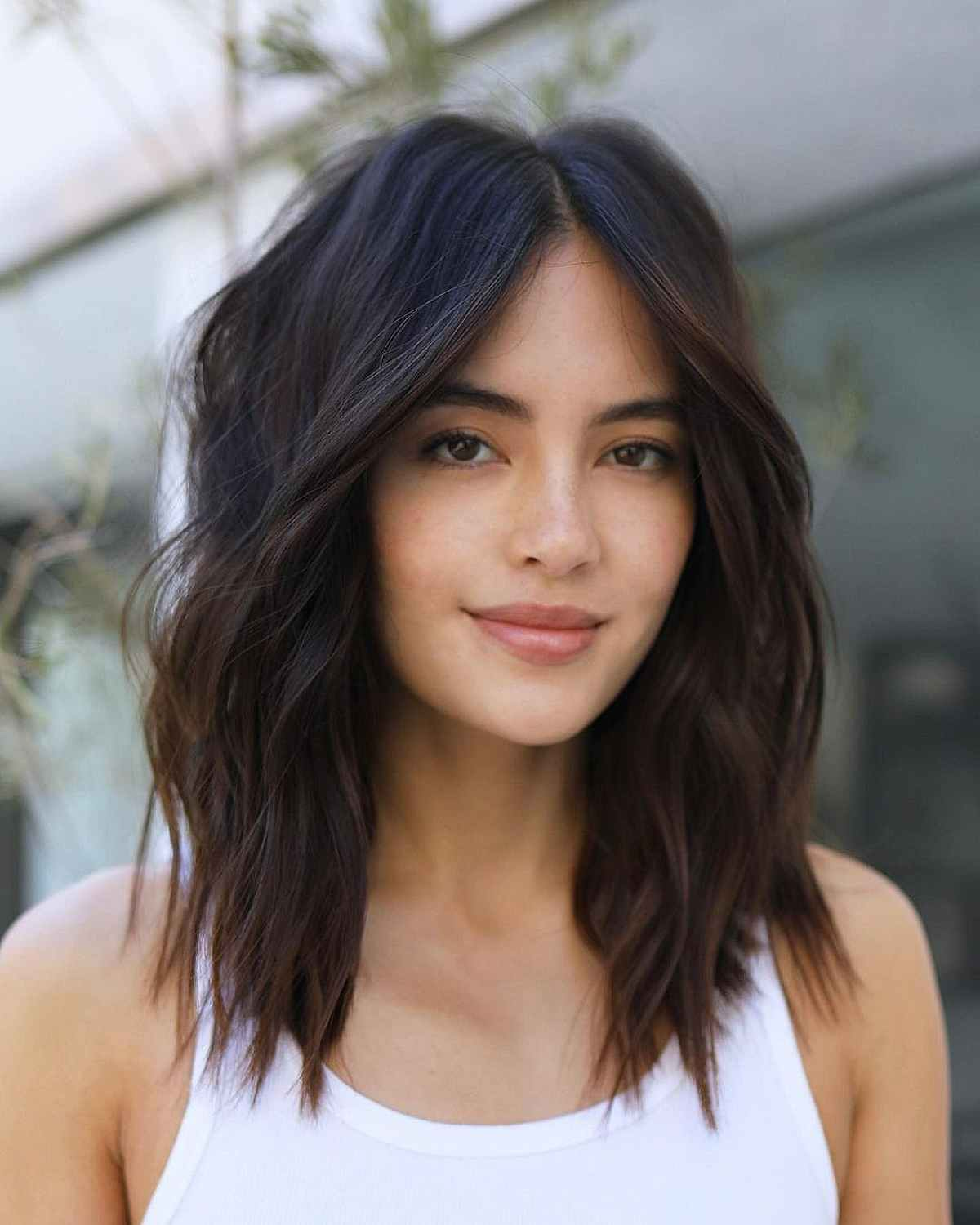 How to Choose the Best Medium Length
Haircut for Your Face Shape