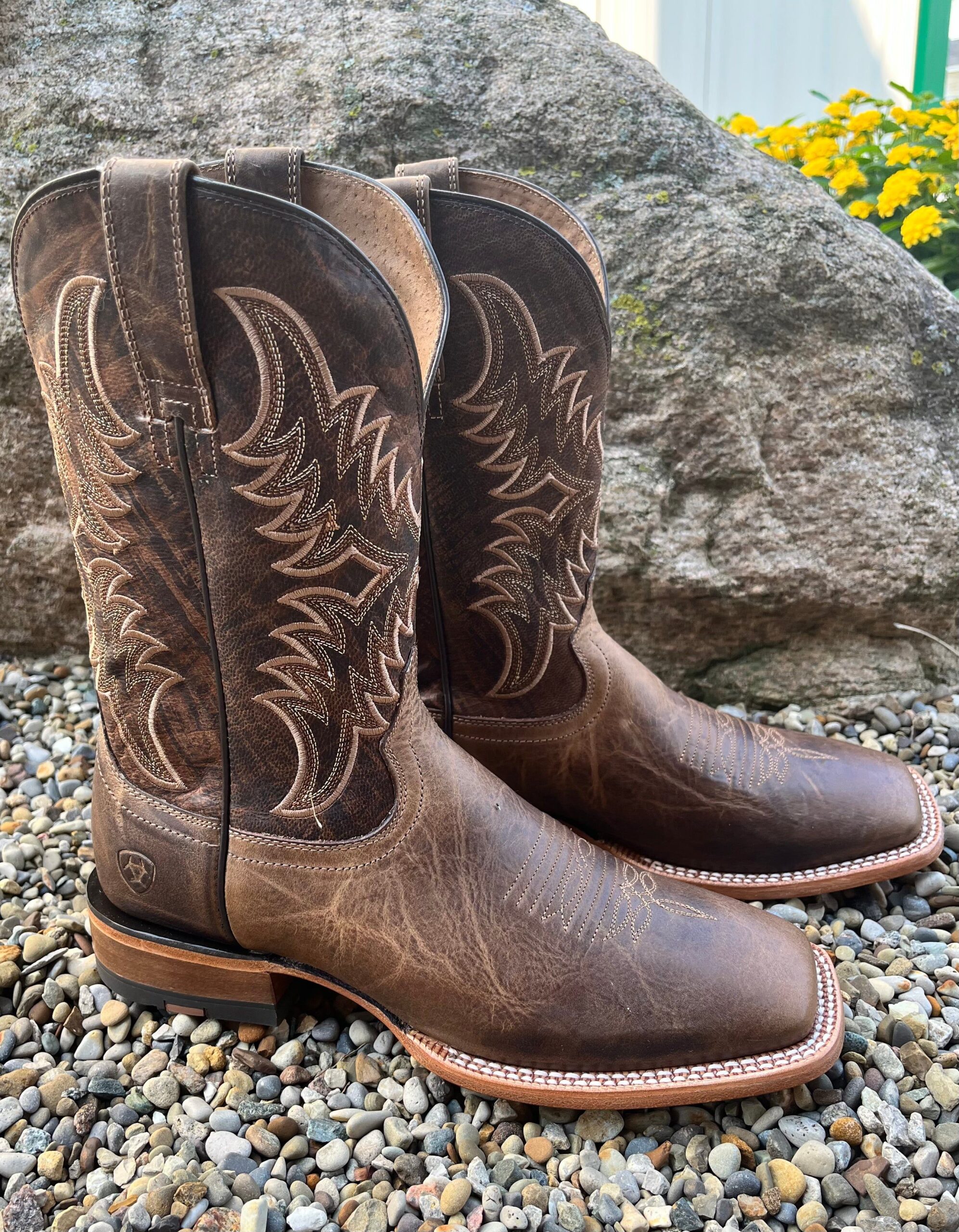 Look stylish with best pair of mens
cowboy boots