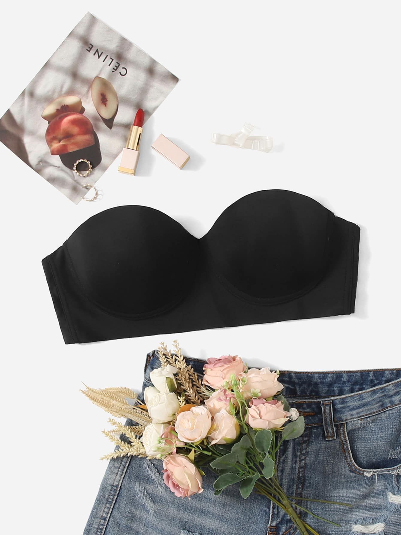 Feel Confident and Sexy in a Stylish Tube
Bra: Chic and Supportive Lingerie
