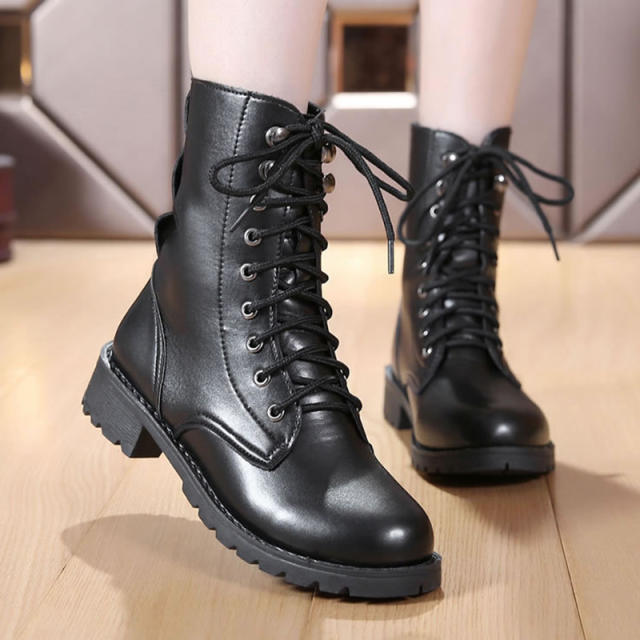 womens-motorcycle-boots.png