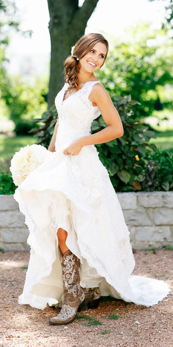 country wedding dresses with boots best 25 country wedding dresses ideas on jkizpur