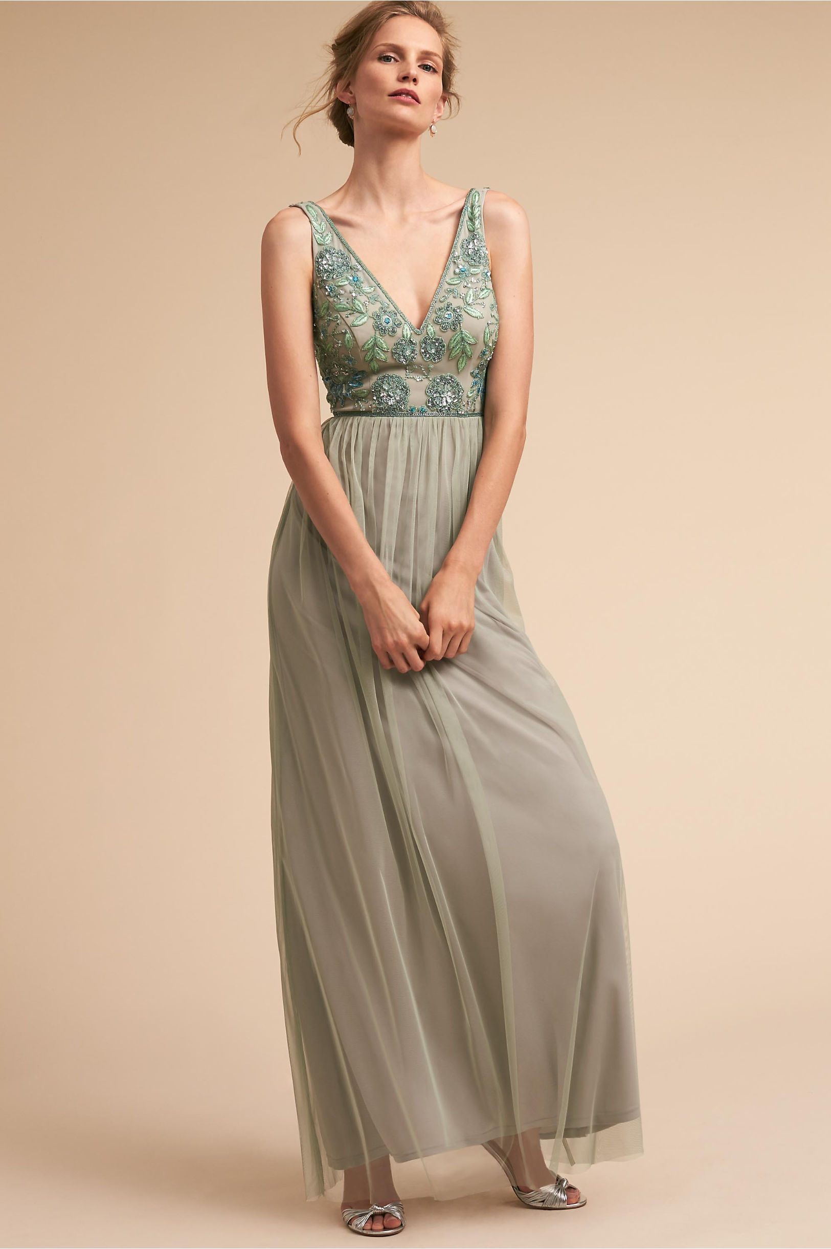 Green Bridesmaid Dresses That Make Your Wedding Fashionable 