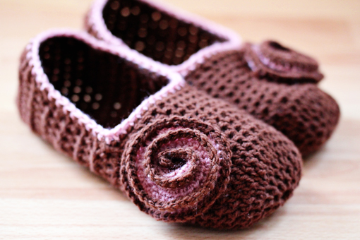 14 free crochet slipper patterns - crochet for your feet with these 14 llaqpvn