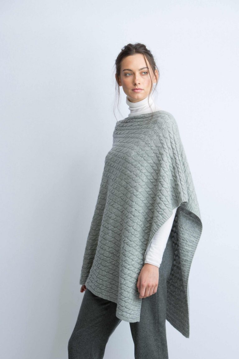 Knitted Poncho For This Winter – thefashiontamer.com