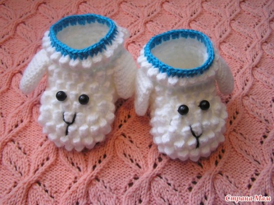 Crochet booties – Spun type Wearable Fabric for Legs