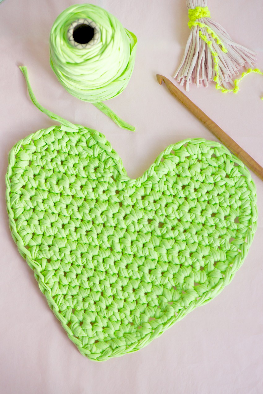 Crochet Heart Pattern 22.http://www.lebenslustiger.com/serendipity/archives/279-i-heart-valentine- crochet.html dzyujqe