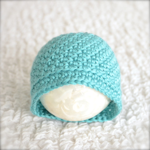 Crochet newborn hat: Made with love!