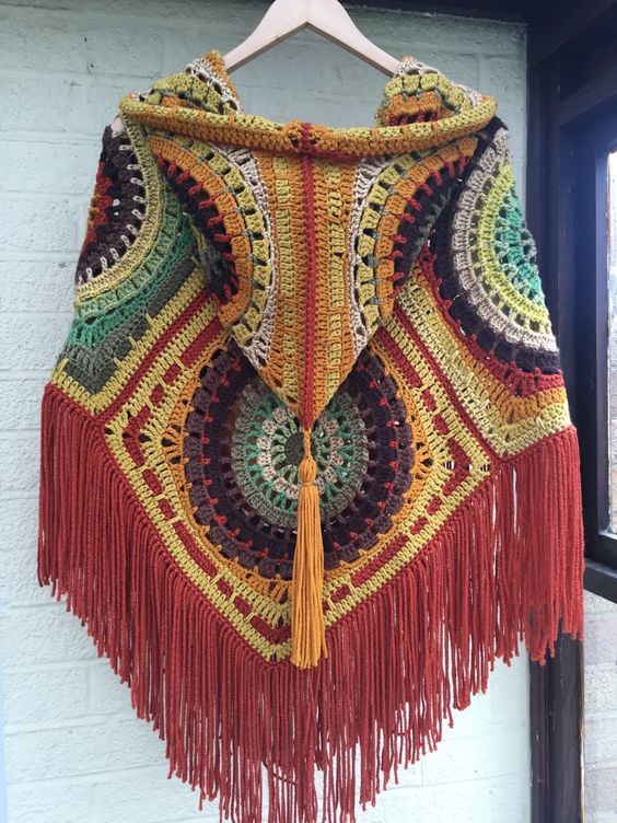crochet poncho free pattern - lots of inspiration | the whoot more urewifs