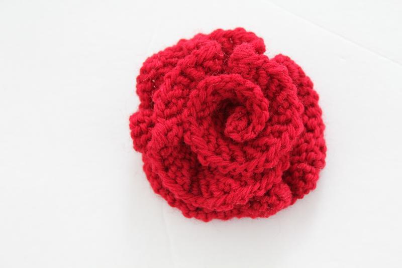 how to knit a flower you have to see easy knitted flower on craftsy! odzkjvf