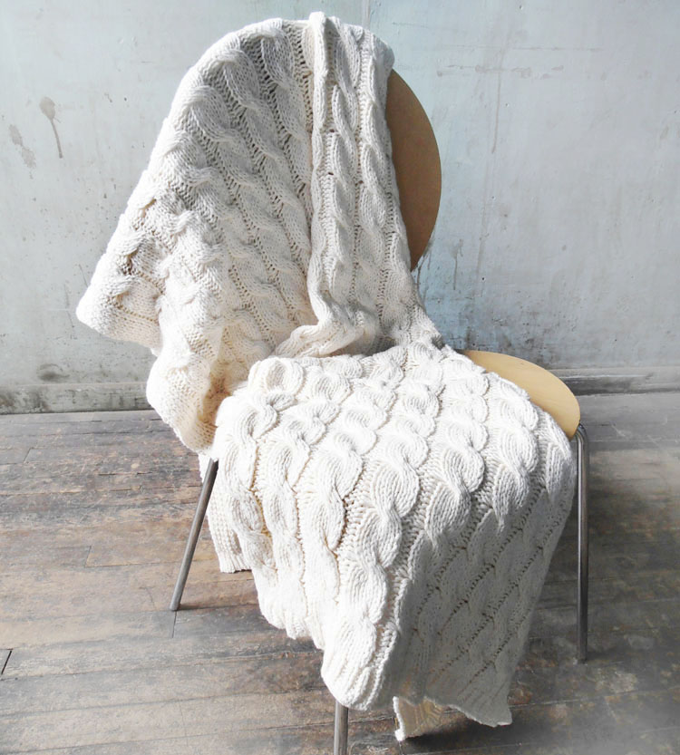 natural cable knit throw blanket | this beautiful cable knit blanket goes ezgxvbl