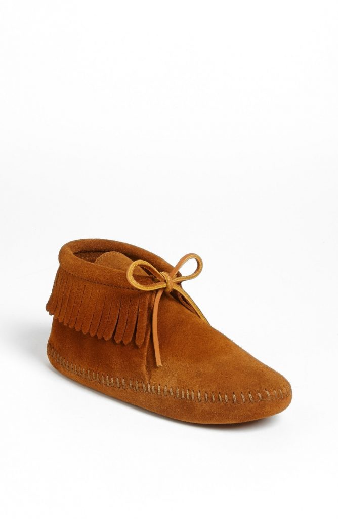 Choose best to express your style with moccasin boots – thefashiontamer.com