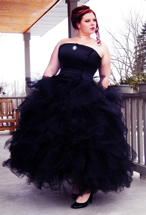 Plus Size Gothic Clothing u2013 The Mystery Of The Dark!