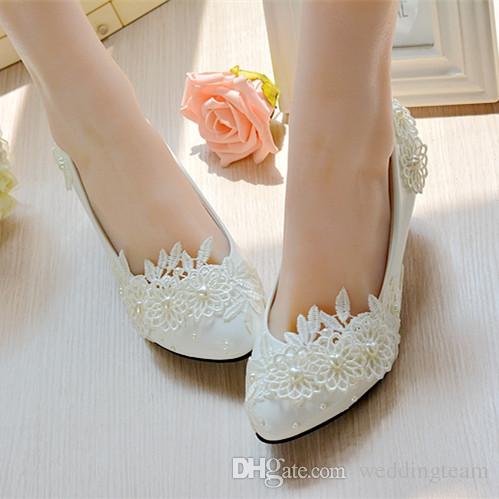 Cheap Stylish Pearls Flat Wedding Shoes For Bride 3D Floral