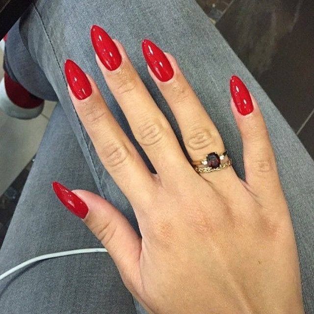 Red almond nails … | Red acrylic nails, Almond acrylic nails, Red .