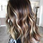 20 Natural-Looking Brunette Balayage Styl