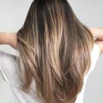 20 Natural-Looking Brunette Balayage Styl