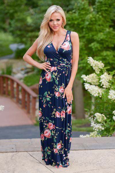 Coolest Floral Print Outfits to Celebrate Summer in Sty