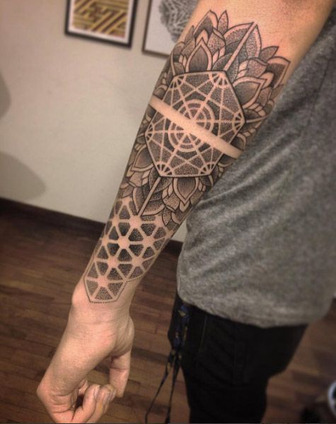 Creative mandala forearm design by Juan Vargas | Tatuajes .