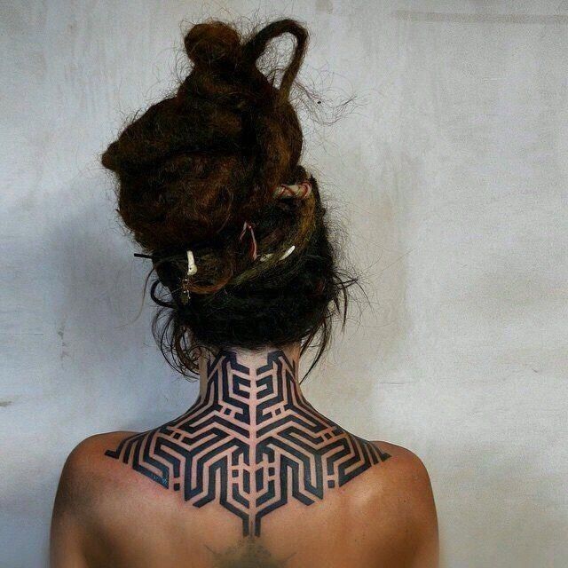 Edgy Tribal Tattoo Design Ideen, um Ihre Style Statement Flaunt .