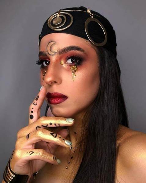 22 Perfect Fortune Teller Makeup Ideas for Halloween 20