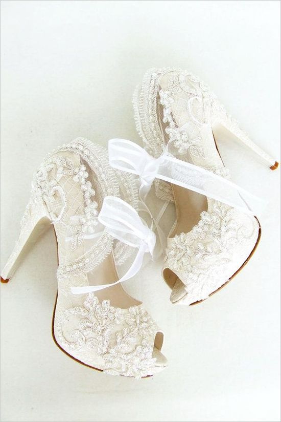 Stepping Out in the Best Wedding Shoes Ever - MODwedding | Fun .