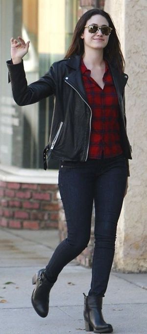 Winter outfit ideas with black leather Jacket for women - Styledme .