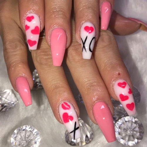 50 Unique and Lovely Valentine's Day Nails 2020 - FavNailArt.com .