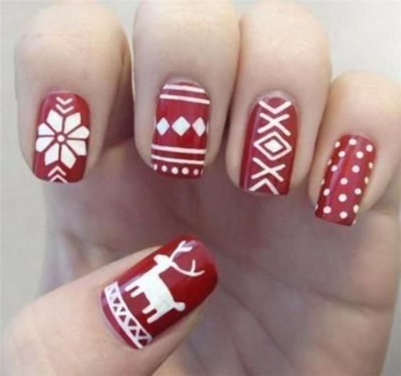 27 Christmas Nail Designs - Festive nail art ideas .