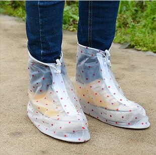 Fashion cute dots Thickening of anti skid overshoes Rainy days .