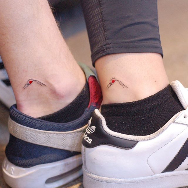 50 Fascinatingly Small Couple Tattoos to Eternalize Your Lo