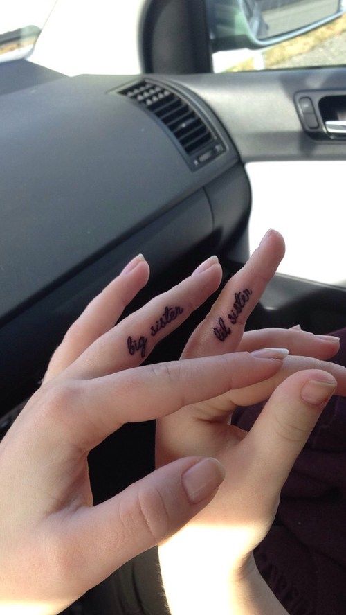 bg sister, little sister tattoo on fingers | Sister tattoos .