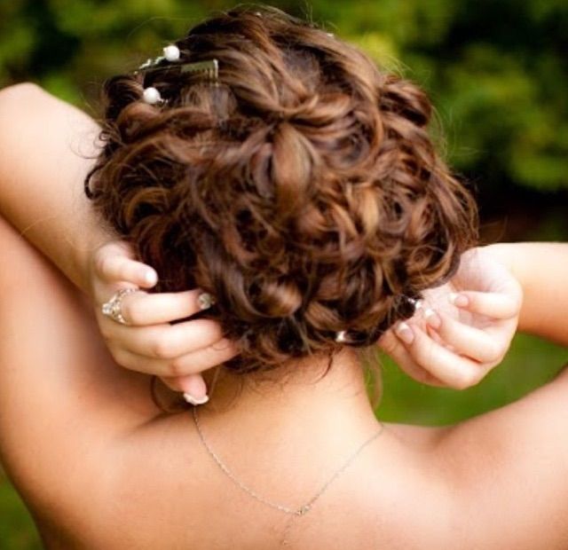 Curly hairstyle. #bridalbeauty #bridalhair #love #hairstylist .