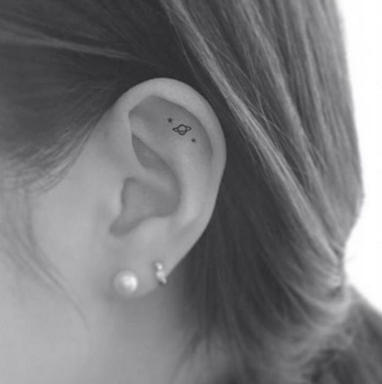 16 Tiny Ear Tattoos That Are Perfect For Minimalists | Ear tattoo .