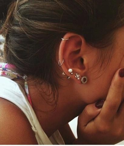 30+ Ear Piercing Ideas for the Minimalist | Cool ear piercings .