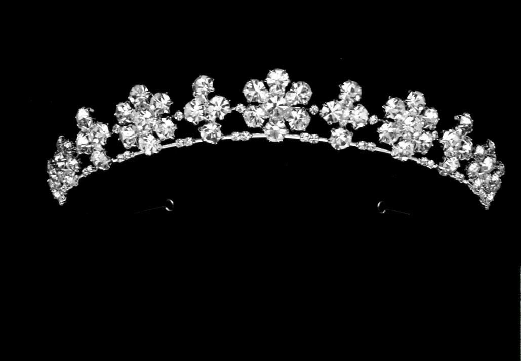 Enticing Wedding Tiaras and Crowns