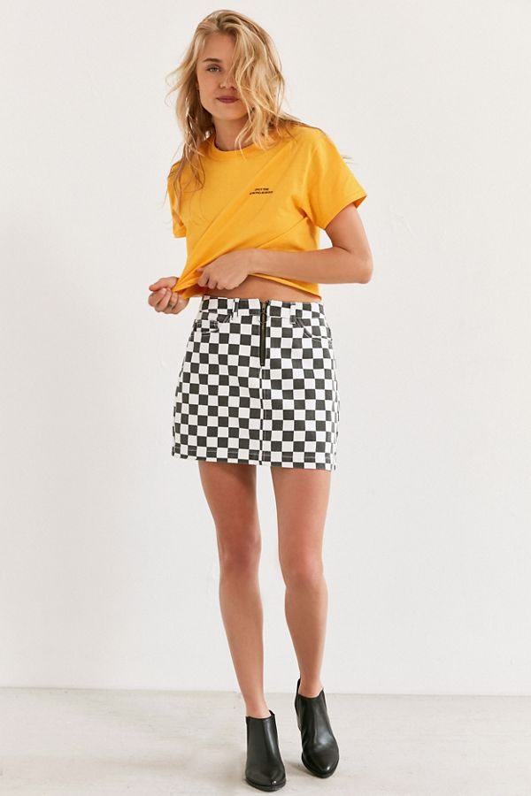 yellow checkered skirt outfit ideas