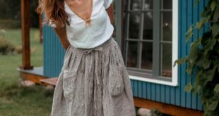 Linen striped skirt