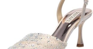 Stepping Out in Style: Our Take on Badgley Mischka’s Brenna Pumps