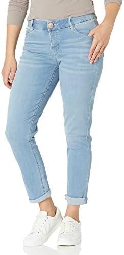 Explore Trendy Women's Jeans: ​Flare, Baggy, and More!