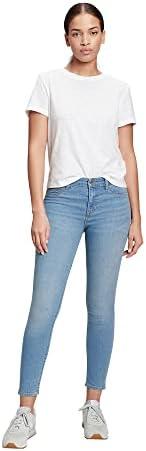 Versatile Women's Fashion: Tops, Jeans, and more Styles!