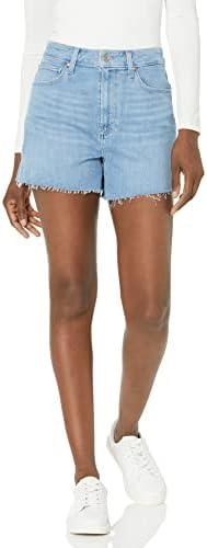 Discover trendy women's shorts perfect for summer outings!