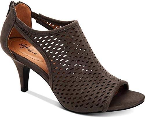 Explore stylish women's pumps for every occasion!