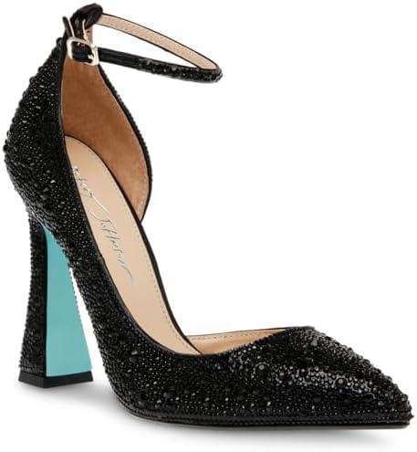 Explore stylish women's pumps for every occasion!